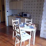 Апартаменты Leucosia Bed & Breakfast *